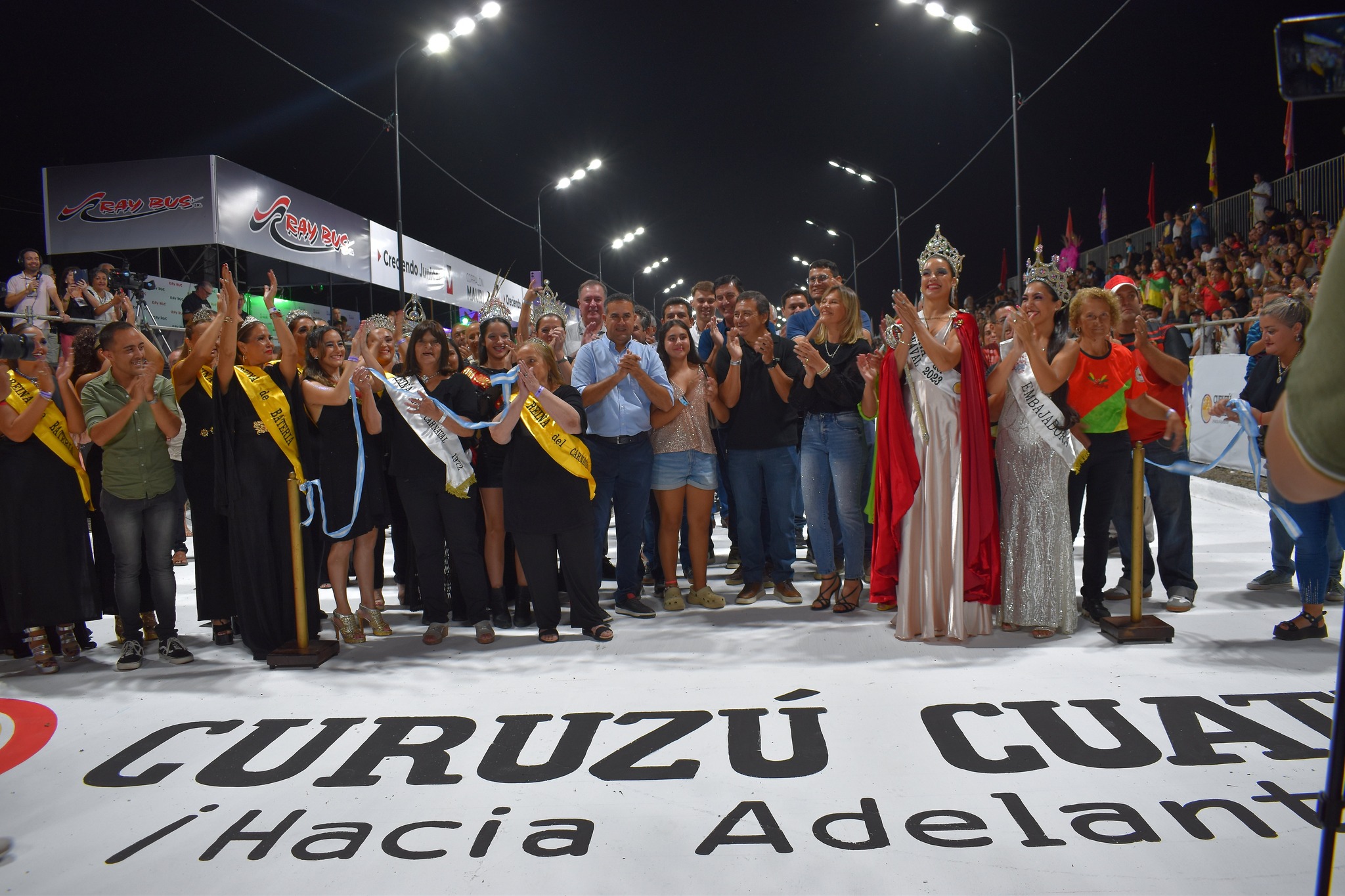 Con una noche histórica y multitudinaria, Curuzú Cuatiá inauguró su corsódromo propio y dio inicio al Carnaval 2025